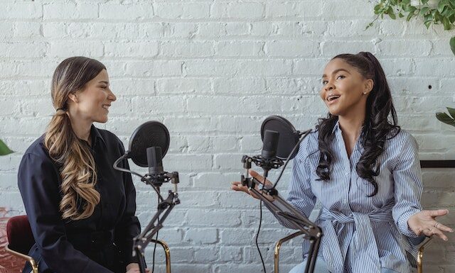 Wywiady z autorami książek obyczajowych i romansów