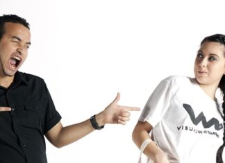 Kiedy T-shirt w spodnie? Kiedy T-shirt w spodnie?