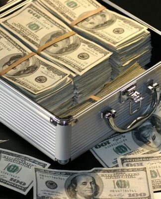 Ile zarabia pracownik ochrony Solid Security?