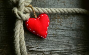 Jak prawidłowo zamontować wiązania do nart biegowych?