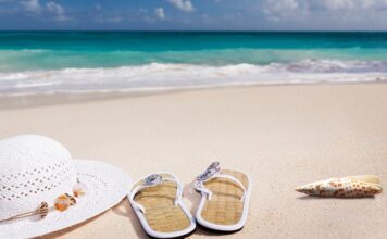 Czy trzeba mieć klapki na basenie?